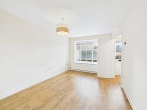 Living Room- click for photo gallery